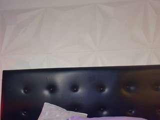 curly-marshall Webcam Model Profile