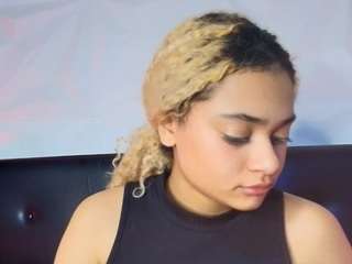 curly-marshall Live Webcam on CamSoda