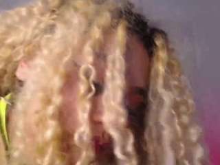 curly-marshall webcam