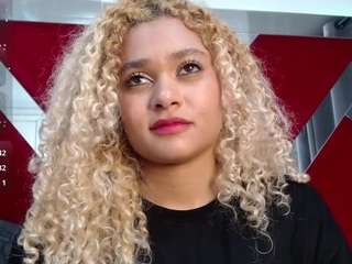 curly-marshall Live Webcam on CamSoda