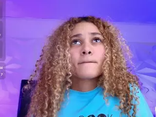 Curly Marshall's Live Sex Cam Show