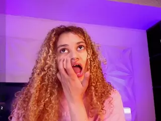 Curly Marshall's Live Sex Cam Show