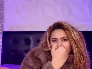 Curly Marshall's Live Sex Cam Show