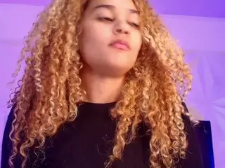 Curly Marshall's Live Sex Cam Show