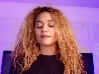 Curly Marshall's Live Sex Cam Show