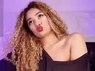 Curly Marshall's Live Sex Cam Show