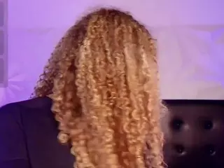 Curly Marshall's Live Sex Cam Show