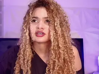 Curly Marshall's Live Sex Cam Show