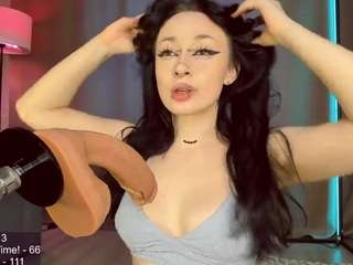 juicy-vikki