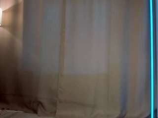 Juicy-Vikki live webcam show