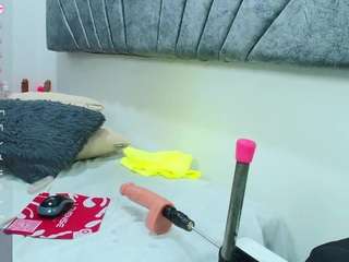 lily-meghan Live Webcam on CamSoda