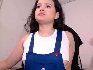 lol-cutee Live Webcam on CamSoda