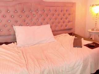 philipandnatalie... Live Webcam on CamSoda