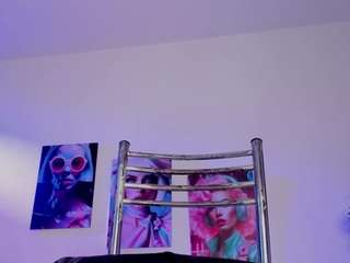 pocahotass-11 webcam model