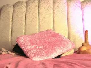 pocahotass-11 Sex Cam Show