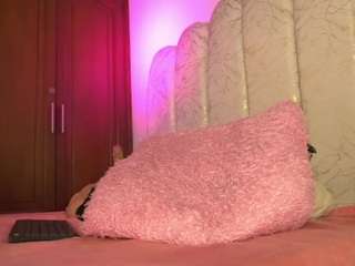 pocahotass-11 live webcam show