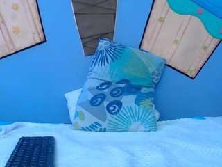 skinnykalitzo18 Lush live webcam