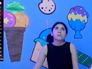 skinnykalitzo18 webcam