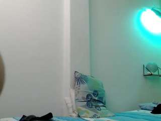 skinnykalitzo18 webcam