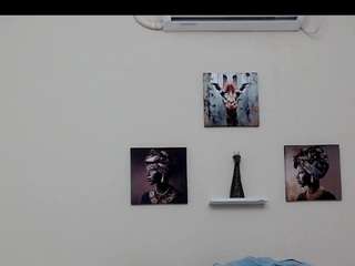 skinnykalitzo18 webcam