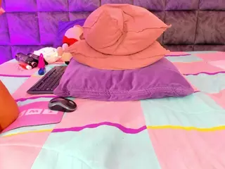 AbrilPeach's Live Sex Cam Show