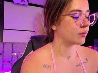 allicelover live webcam show