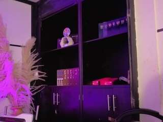 AlliceLover live webcam show