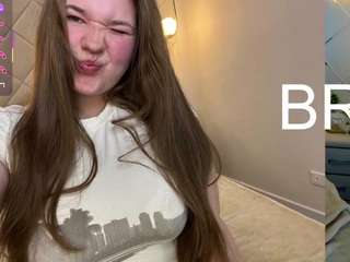 Chloe-Whitee