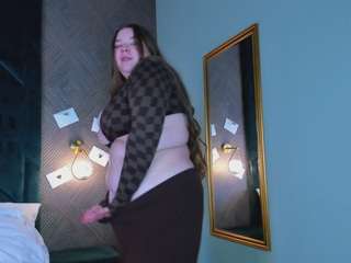 Chloe-Whitee