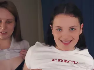 Edith and Juliana's Live Sex Cam Show