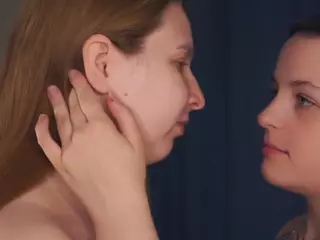 Edith and Juliana's Live Sex Cam Show