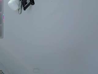 le modèle emiliaa-rosse est en webcam porno dans un show sur le site camsoda, il possède les tags suivants: ahegao,public,massage,mature,naked,natural,nature,naughty,no smoking,orgasm,petite,pussy,amateur,sex toys,sexy,solo,spank,squirt,squirter,strip