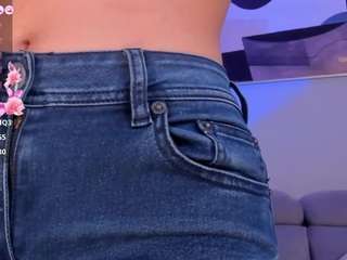 isabellamoreau Live Webcam on CamSoda