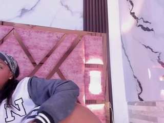 Averlie-Sterling live webcam show