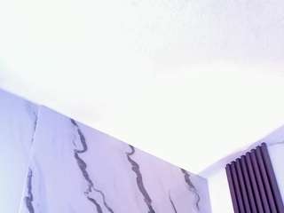 Averlie-Sterling live webcam show