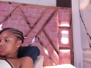 Averlie-Sterling live cam preview