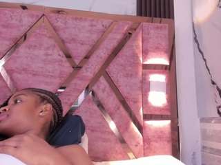 Averlie-Sterling live cam preview