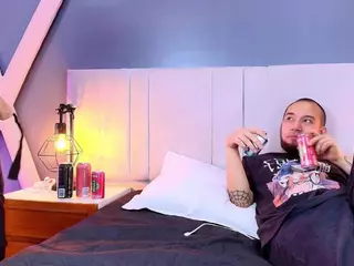 Kurttsinner's Live Sex Cam Show