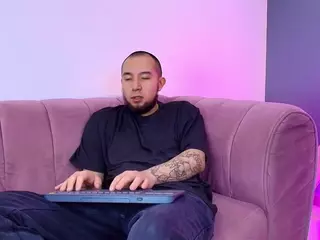 Kurttsinner's Live Sex Cam Show