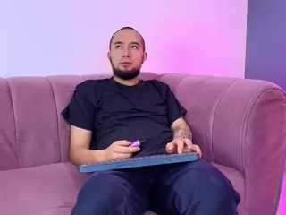 Kurttsinner's Live Sex Cam Show
