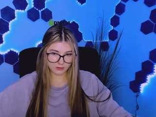 lissa-night's CamSoda show and profile