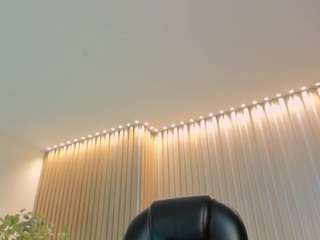 sarahyates's CamSoda show and profile