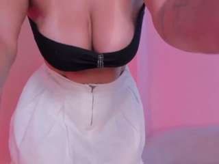 SarahYates live webcam show