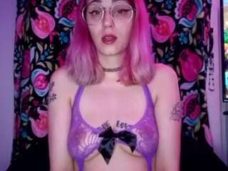 sinfulvixen1014 Live Webcam on CamSoda