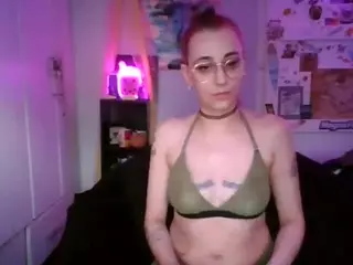 Stonervixen1014's Live Sex Cam Show