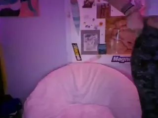 Stonervixen1014's Live Sex Cam Show