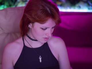 VikkyLoveRed