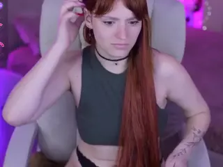 VikkyLoveRed's Live Sex Cam Show