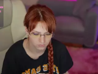 VikkyLoveRed's Live Sex Cam Show