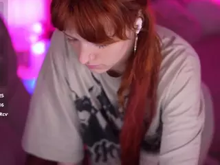 VikkyLoveRed's Live Sex Cam Show